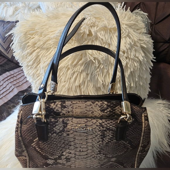 СОАСН (F35876). ВЕАUTIFUL ЕХОТІСPYTHON SNAKE MINETTA SATCHEL BAG!AUTHENTIC COACH - Picture 4 of 14